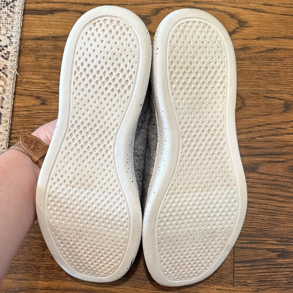 Bobs from Sketchers Skipper Beach Camp Sneakers in Gray/Black Size 8.5 - Picture 3 of 8
